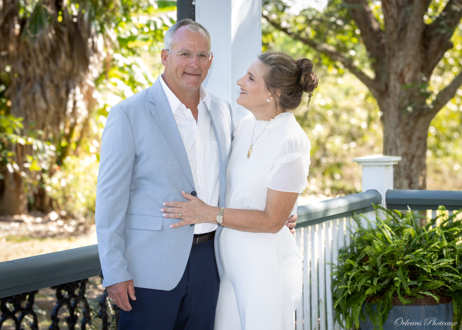 An older couple sharing a quiet portrait outdoors